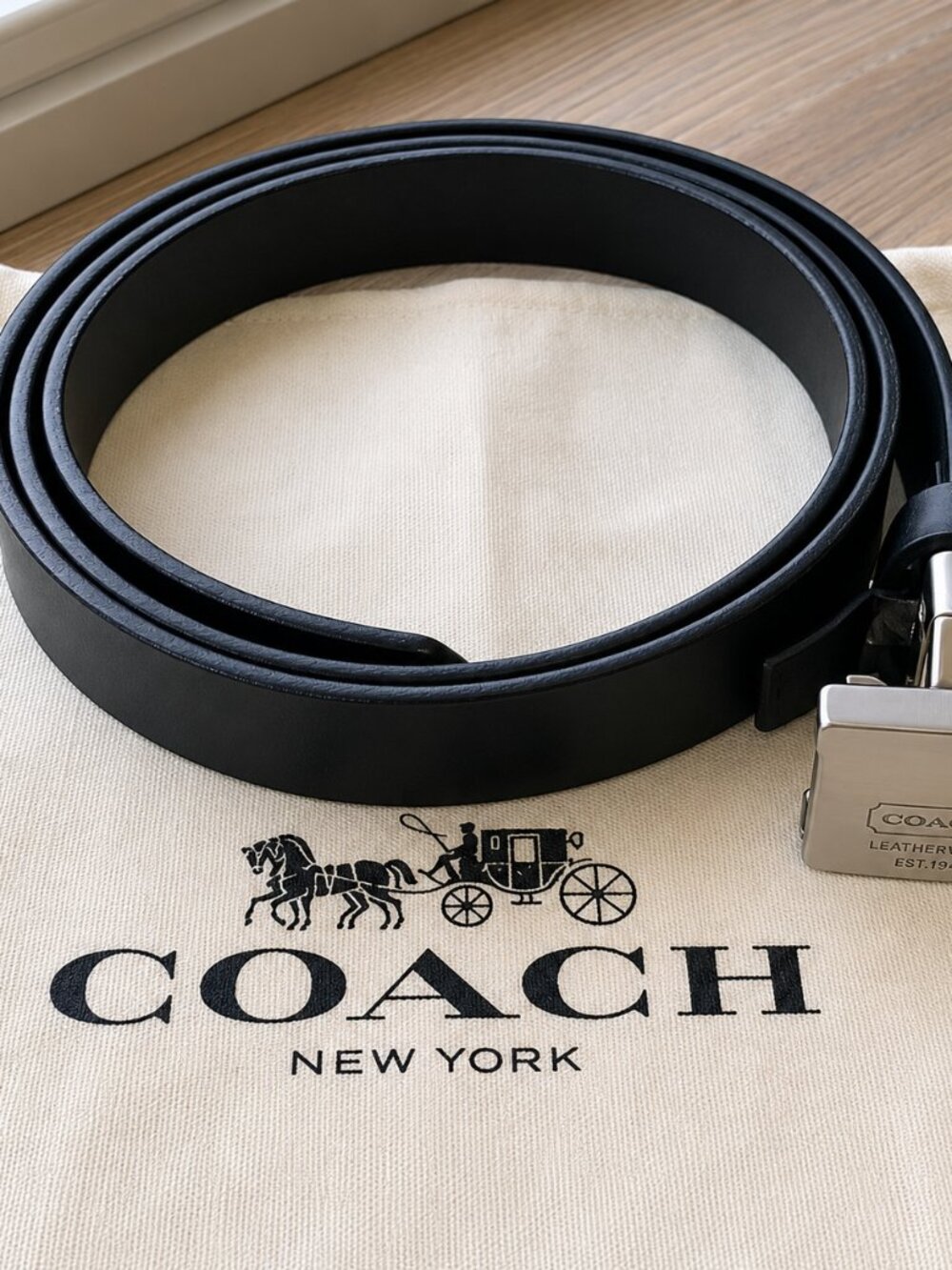 New, Coach Black Polished Calfskin Trademark Logo Buckle Belt - Picture 16 of 16